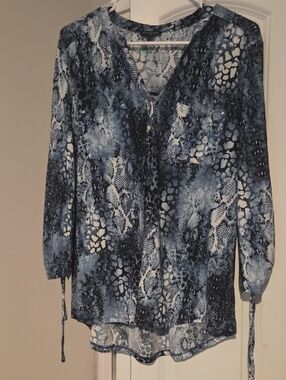 Ava & Grace Blue Snake-Print V-Neck Tunic